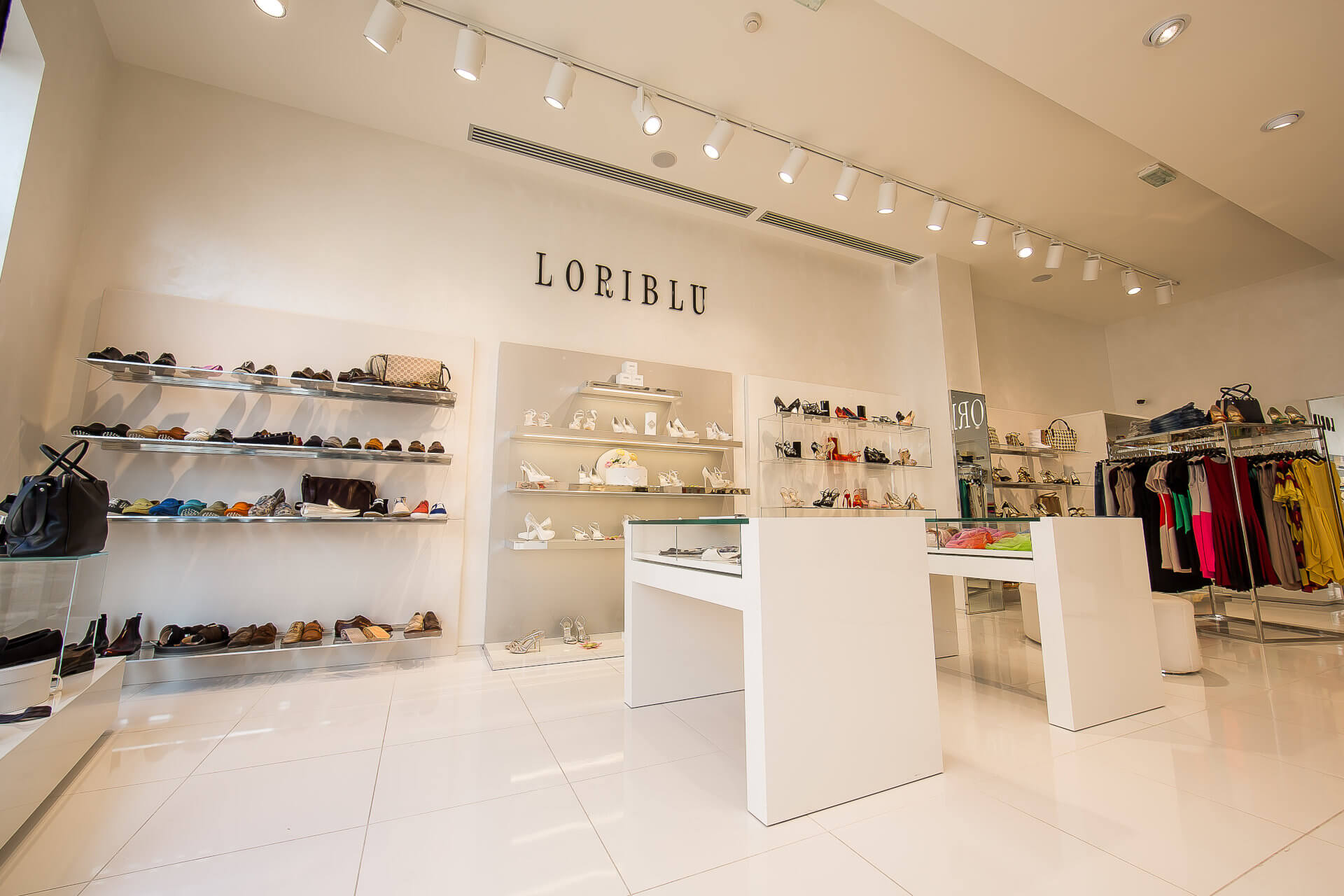 Loriblu | Outlet Castel Romano | Showroom e Negozi